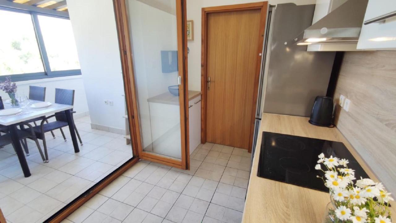 Apartments Riba Вис Экстерьер фото